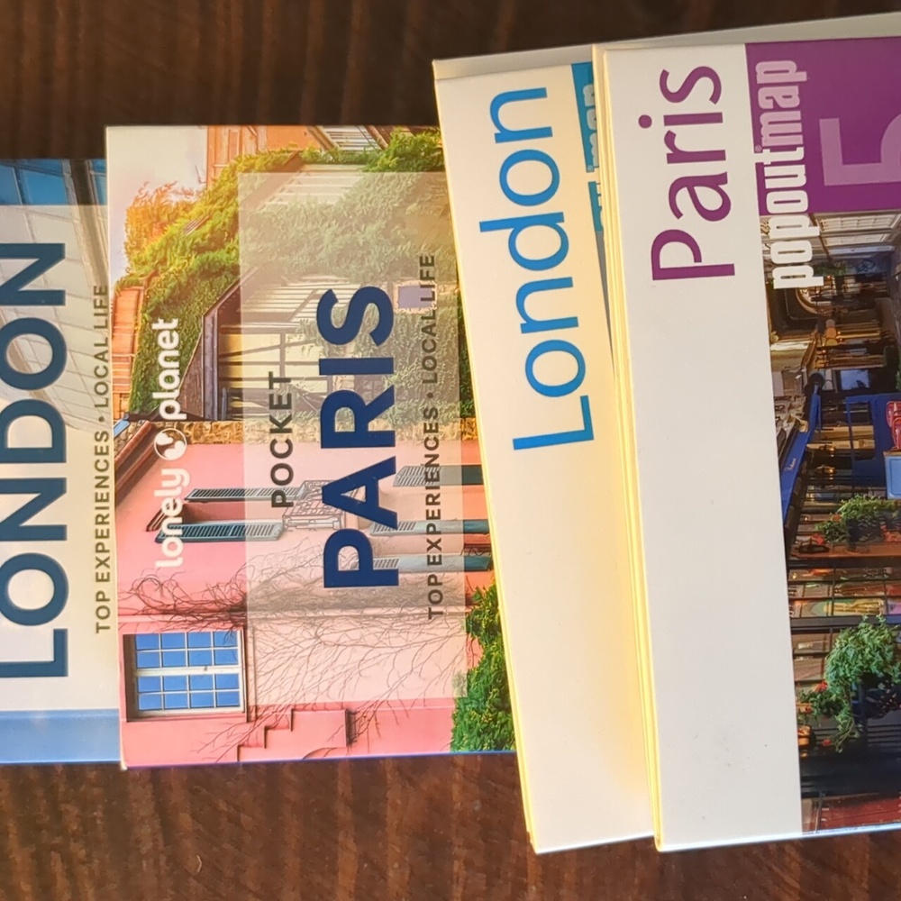London and Paris Travel Books